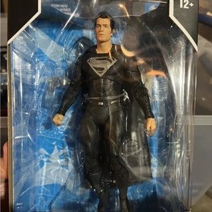 McFarlane Toys DC Multiverse Justice League 2021 Superman Black Suit 7".. 6